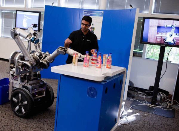 Robot-lokaj od Intela
