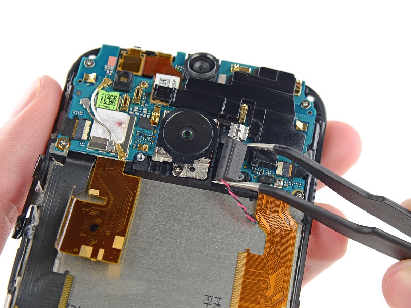 HTC One M8 rozebrany na czci