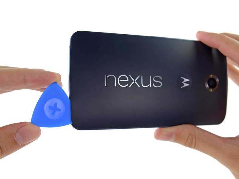 Nexus 6 od Motorolii rozebrany na czci pierwsze