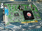 Obrazek Radeon 8500.. to znaczy 9100 w masowej produkcji