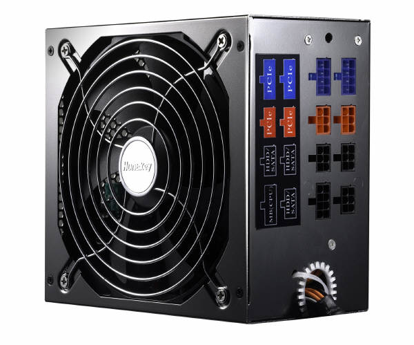 Huntkey X7 – zasilacz na cztery E