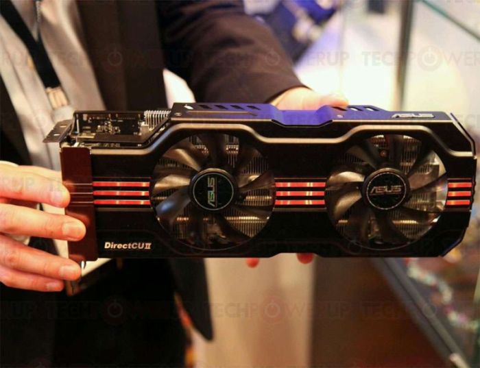 Duy Asus Radeon HD 6970 DirectCu II 
