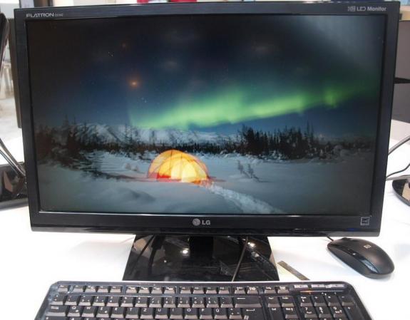 LG D2342P - monitor Super 3D