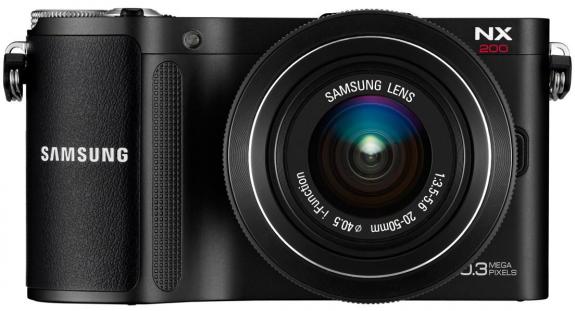Samsung NX200 z matryc 20.3 MPx