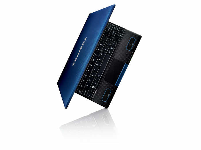 TOSHIBA NB550D