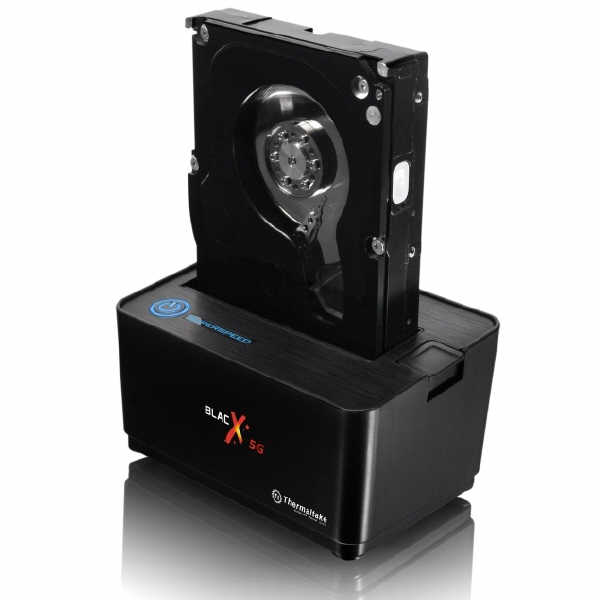 Thermaltake - dwie stacje dokujce dla dyskw 2,5 i 3,5-cala