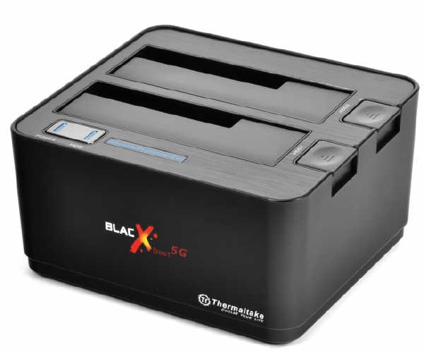 Thermaltake - dwie stacje dokujce dla dyskw 2,5 i 3,5-cala