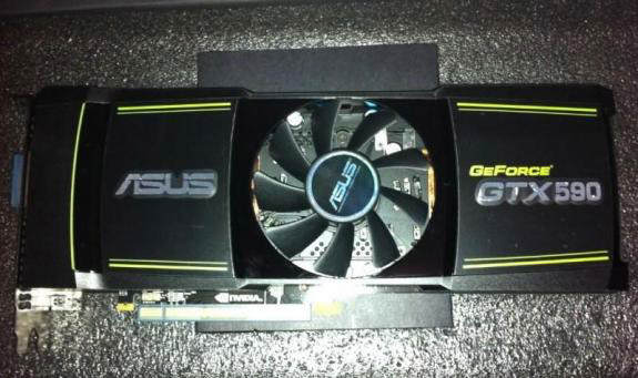 Asus GeForce GTX 590 rozpakowany...