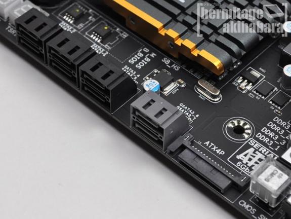Gigabyte GA-990FXA-UD7 na zdjciach