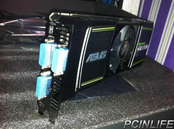 Asus GeForce GTX 590 rozpakowany...