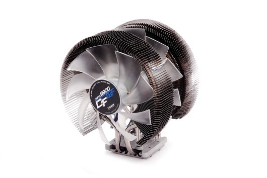 ZALMAN CNPS9900DF rozproszy 300W energii cieplnej