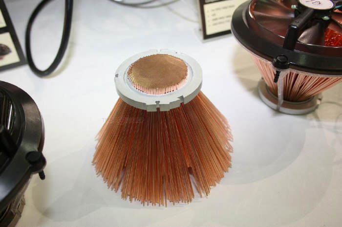 Warm Tek Blonde Hedgehog C120 