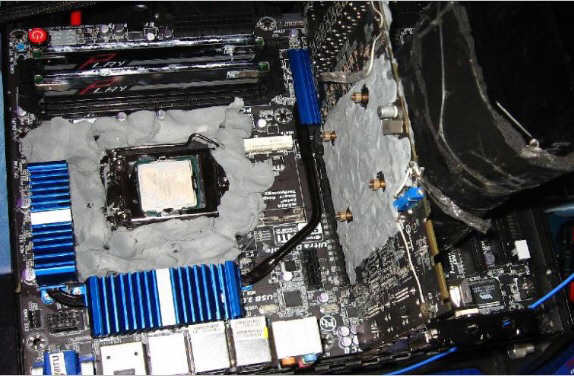 Polak zwycizc w konkursie GIGABYTE Winter OC Whiteout