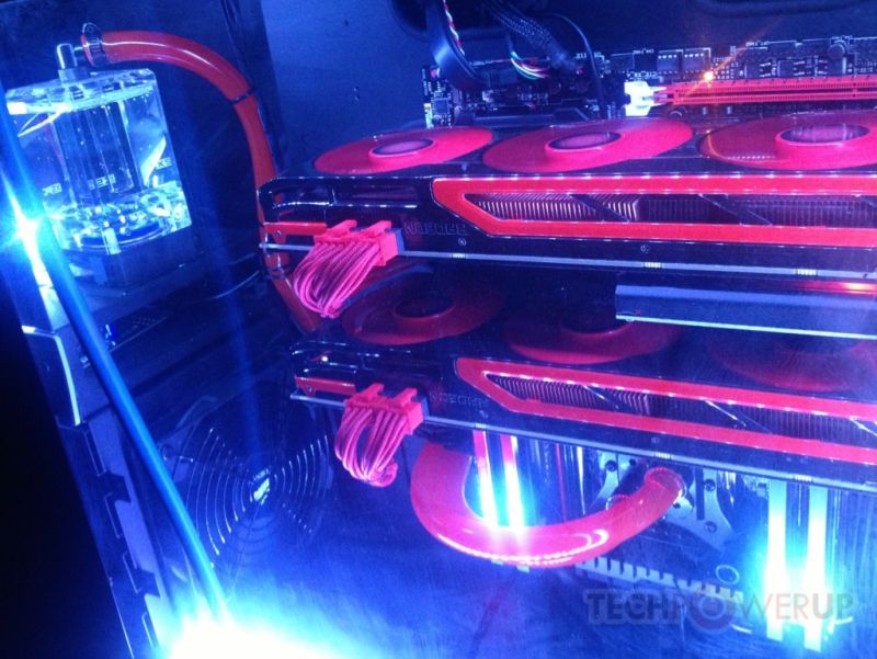 Dwurdzeniowy Radeon HD7990 w CrossFire - pierwsze zdjcie