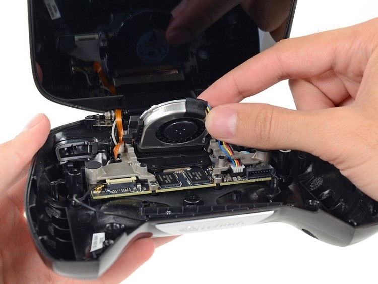 Nvidia Shield rozebrana na czsci pierwsze 