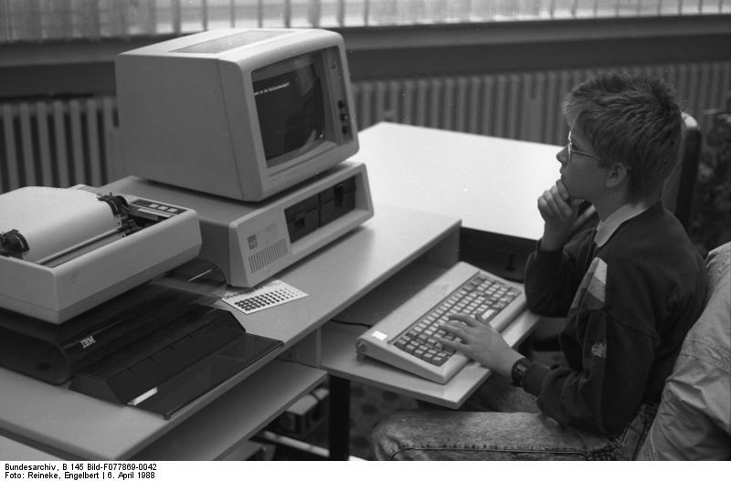 Zmar twrca pierwszego komputera IBM 5150