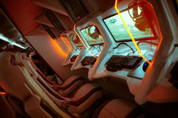 AMD - autobus Fire Fall z serwerem AMD SeaMicro