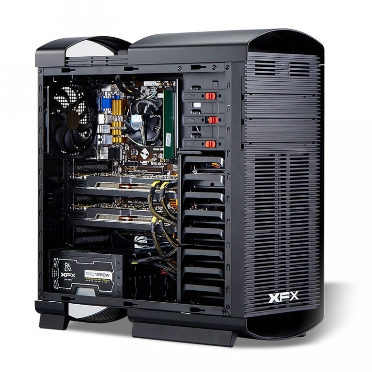 Industrialna obudowa od XFX