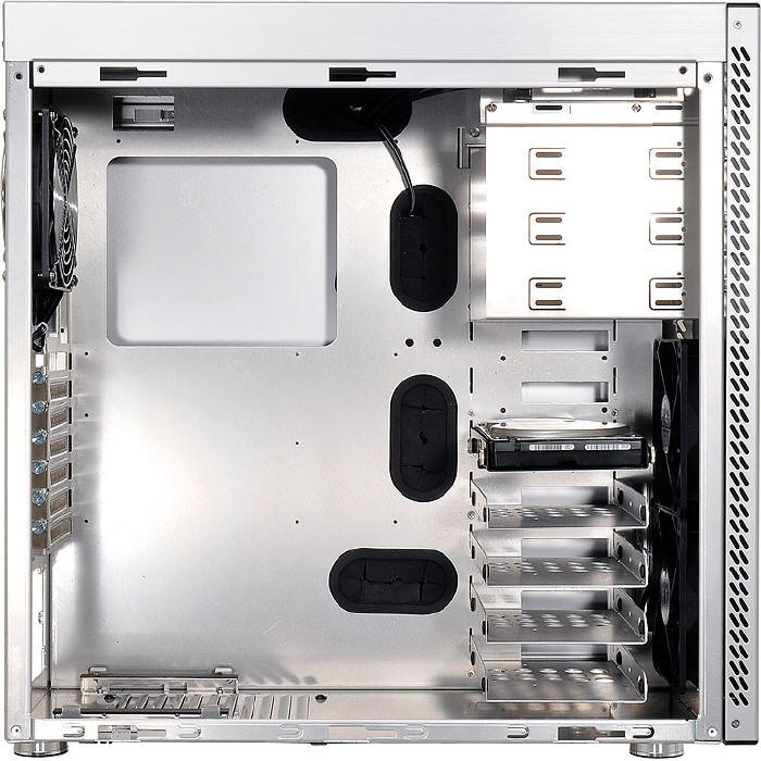 Lian Li PC-B16 i PC-A61 zadebiutuj na targach CeBIT