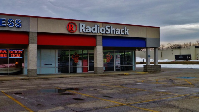 Najstarszy sklep z elektroniką w USA, RadioShack upada