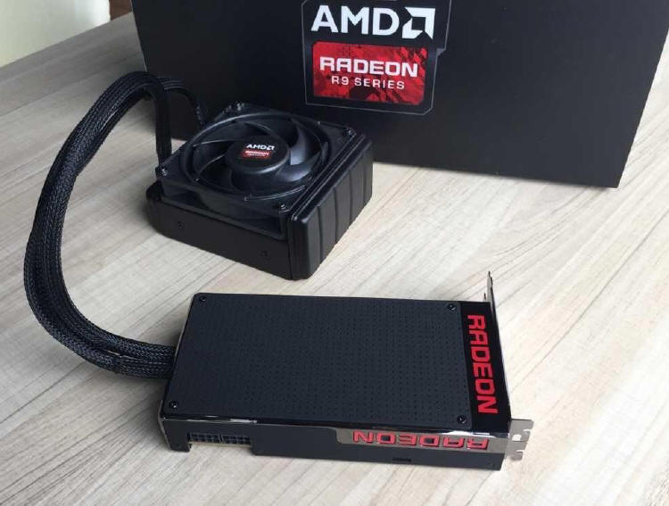 Więcej zdjęć Radeona R9 Fury X