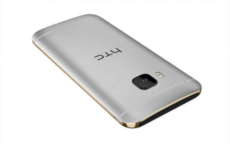 HTC One M9 - premiera