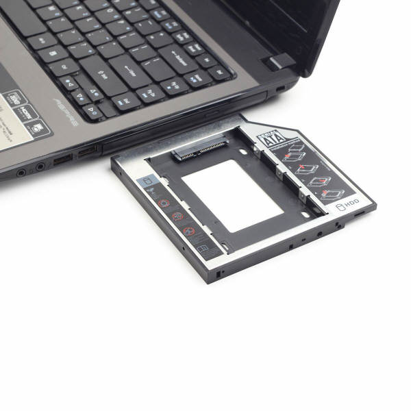 Gembird MF-95-01 - gdy jeden dysk SSD to za mało...
