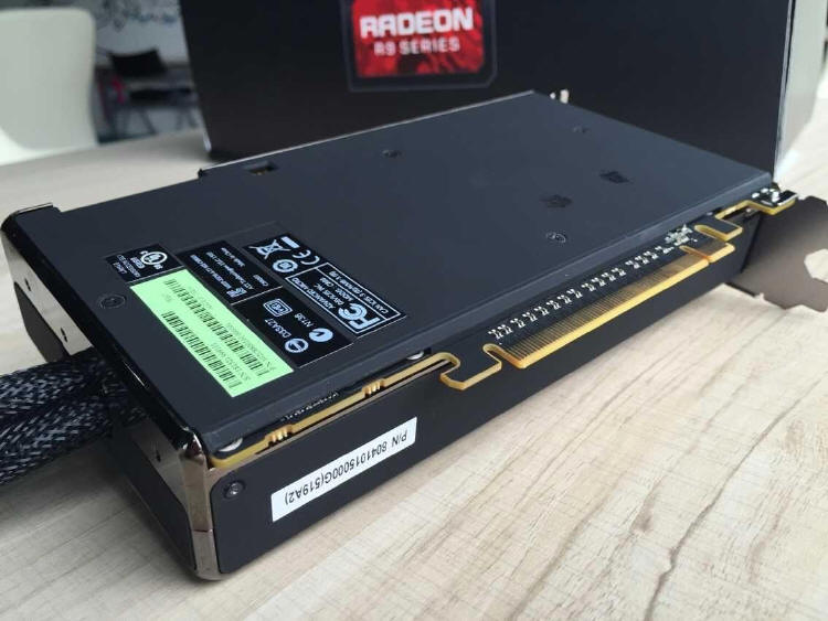 Więcej zdjęć Radeona R9 Fury X