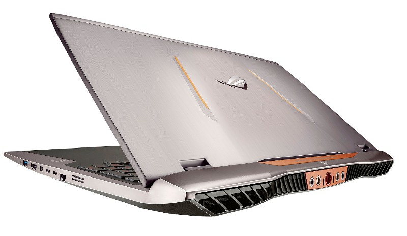 ASUS ROG GX700 - gamingowy notebook chodzony ciecz