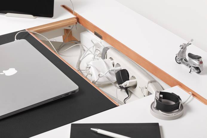 BlueLounge StudioDesk - stylowe biurko komputerowe