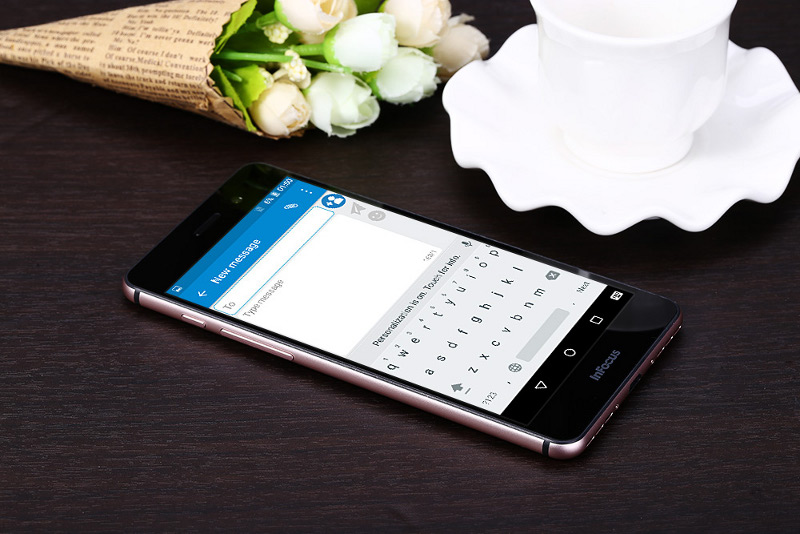Infocus M808 - metalowy smartfon w dobrej cenie
