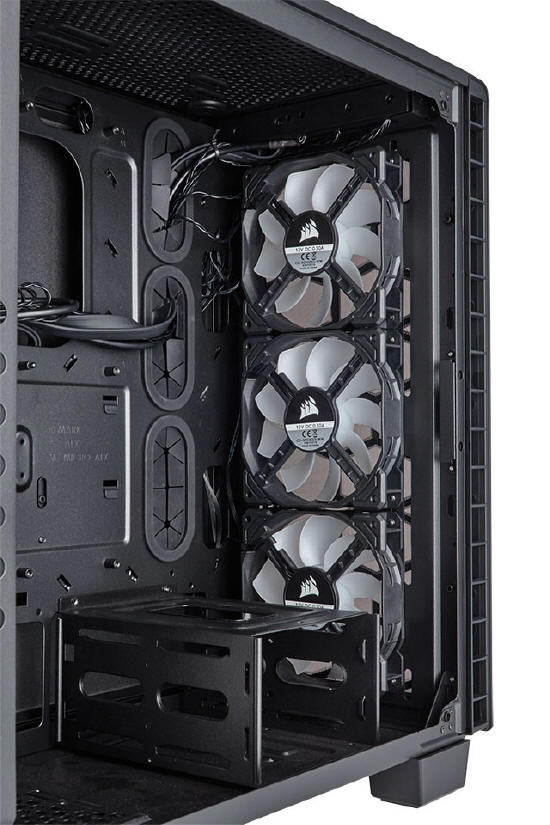 Corsair - nowa seria obudw Crystal