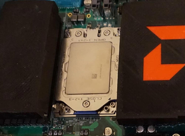 AMD Ryzen 9 - więcej szczegółów o gnieździe SP3r2
