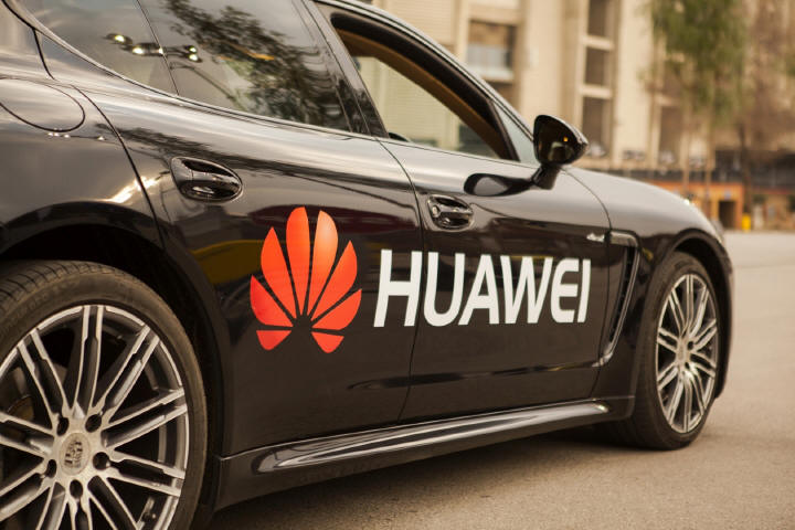 Huawei - samochód kierowany przez... smartfon