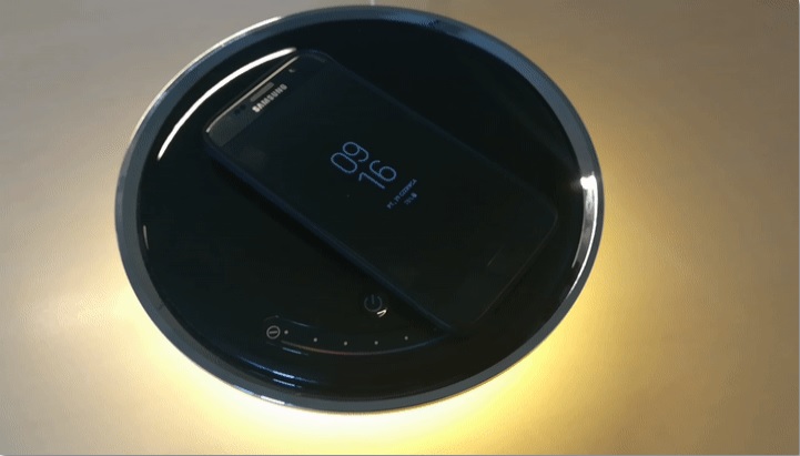 Platinet - lampki biurkowe ładujące telefon