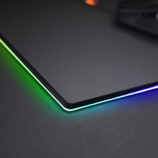 GIGABYTE Intros Aorus P7 RGB Gaming Mousepad