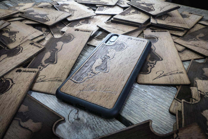 Huawei - Limitowane etui z Robertem Lewandowskim