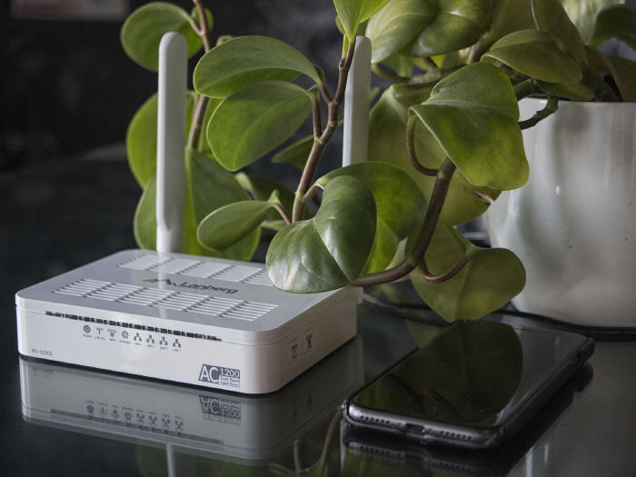 Lanberg RO-AC120GE - mały router z dużymi możliwościami