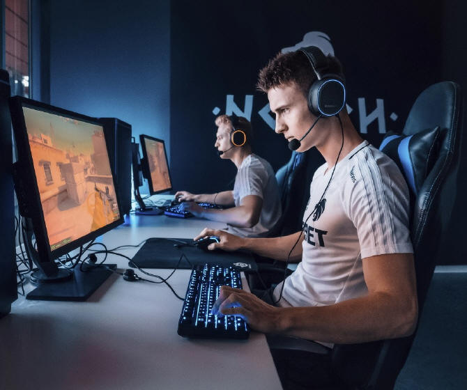 SteelSeries przedstawia seri suchawek Arctis Pro