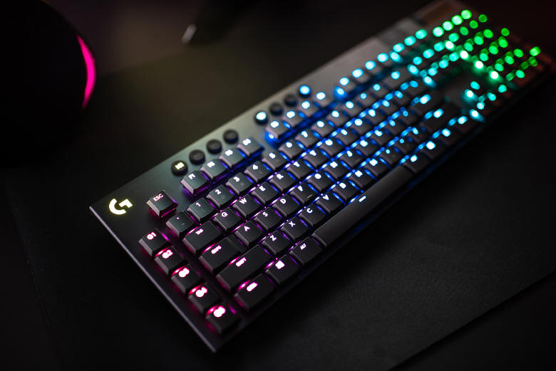 Logitech G915 LIGHTSPEED oraz G815 LIGHTSYNC RGB