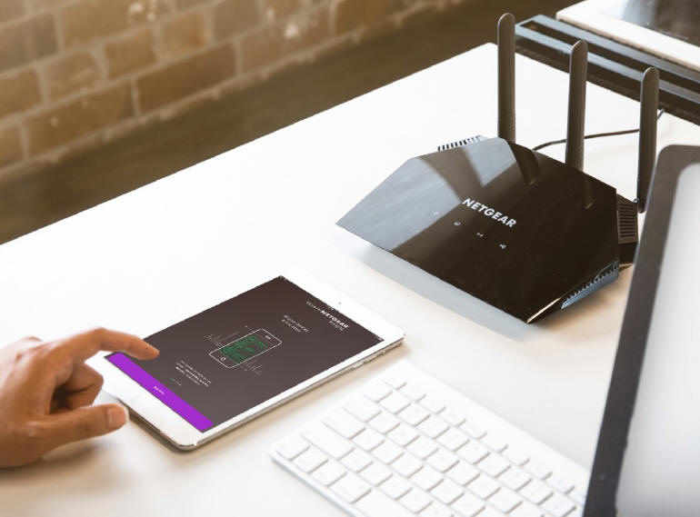 NETGEAR WAC124 – zaprojektowany z myślą o małych firmach