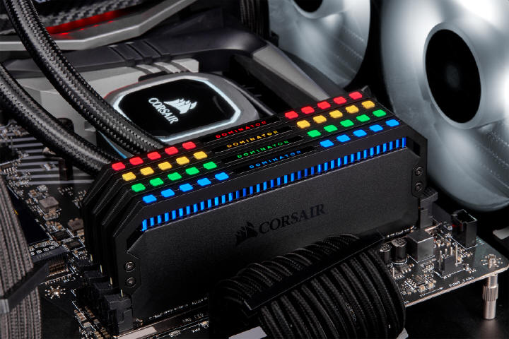 CORSAIR DOMINATOR PLATINUM RGB DDR4