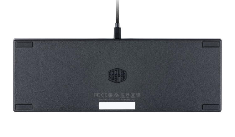 Cooler Master SK621 - niskoprofilowa i bezprzewodowa