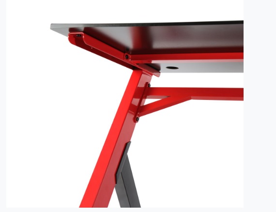 VARR MONACO – biurko i fotel dla graczy
