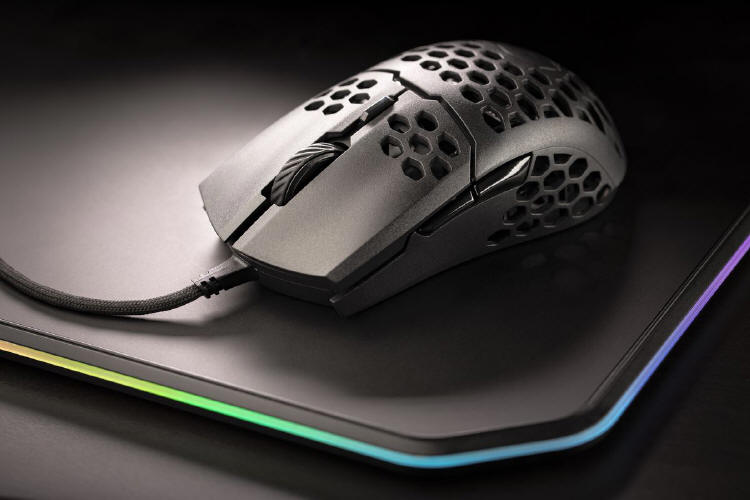 Cooler Master MM710 - niesamowicie lekka, zabójczo precyzyjna