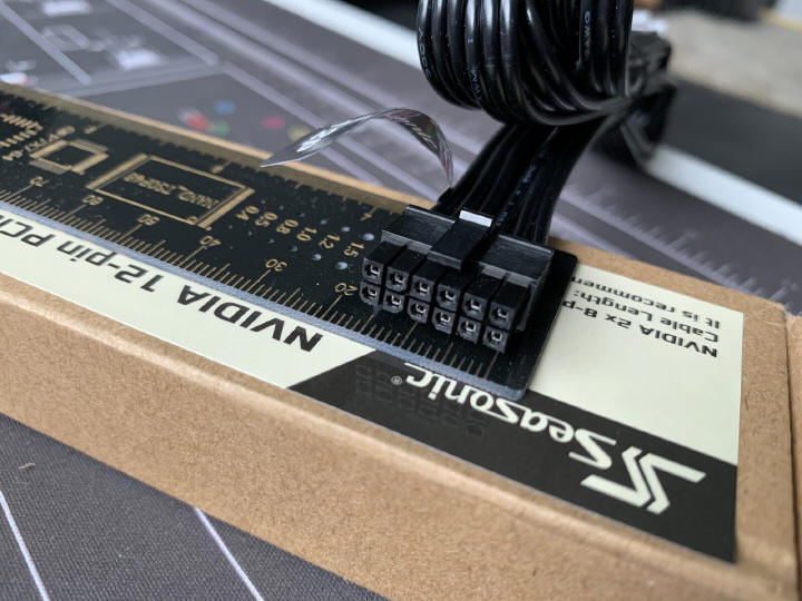 Molex Micro-Fit 3.0 12-pin - pierwsze zdjęcia