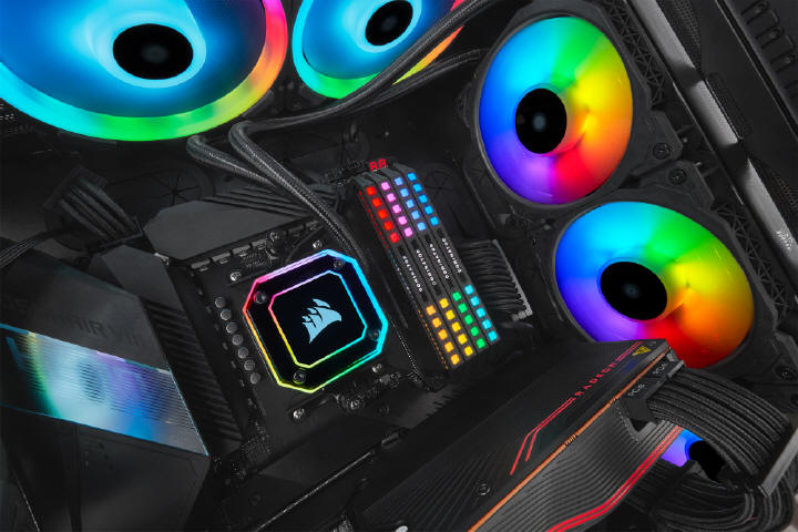 CORSAIR – premiera chodzenia iCUE ELITE CAPELLIX