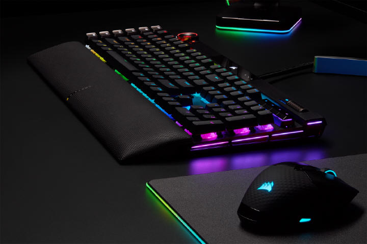 Nowy flagowiec Korsarzy – klawiatura CORSAIR K100 RGB