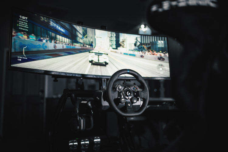 Logitech G923 z technologią TRUEFORCE
