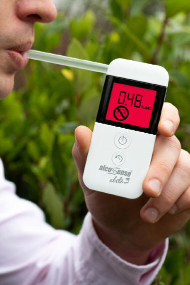 AlcoSense Elite 3 – nowy alkomat półprzewodnikowy